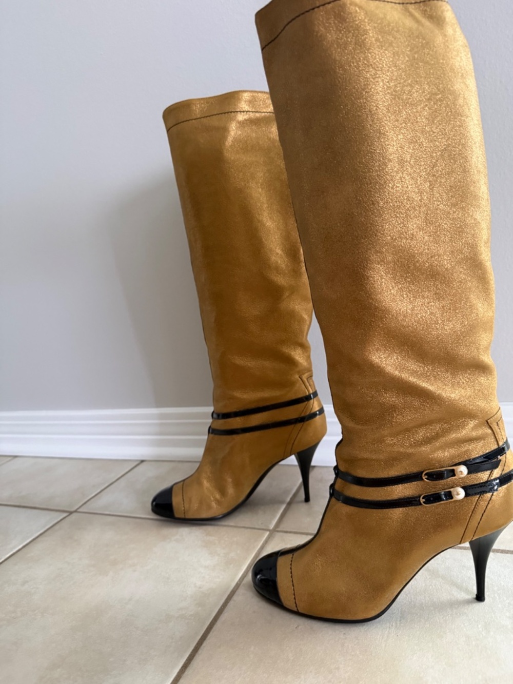 Vintage CHANEL Gold Leather CC Pearl Boots | Euro 39.5 - Picture 9 of 10